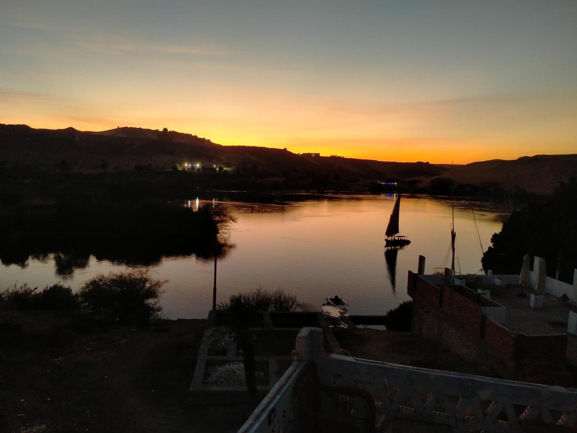 Seko Kato Nile View Hostel Асуан Экстерьер фото